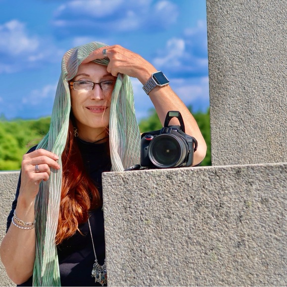 Meet your Posher, Holly - Picture 1 of 1